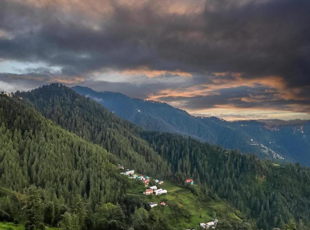 The Heritage Home Kasauli I Pine View Serviced Villa I Best Seller I Vacations I Family Events I Sky Bonfire I Kasauli By Exotic Stays Dış mekan fotoğraf